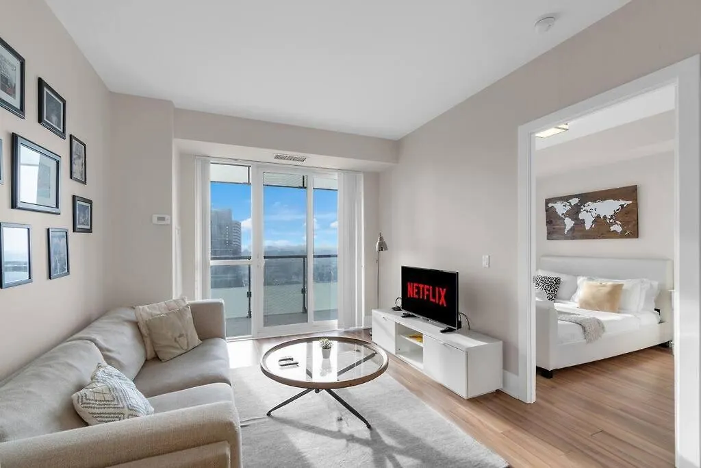 Rare 1Br - Rooftop Pool, Next To Mtcc & Cn Tower Toronto Canadá